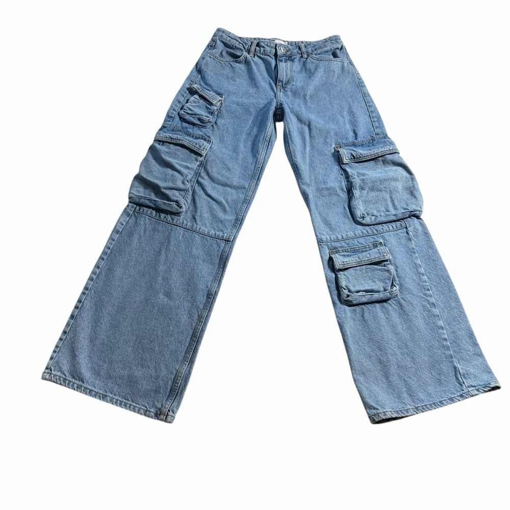 Bershka | Cargo Jeans Women’s Size 2 (EUR 34) | Light Wash Wide Leg Denim